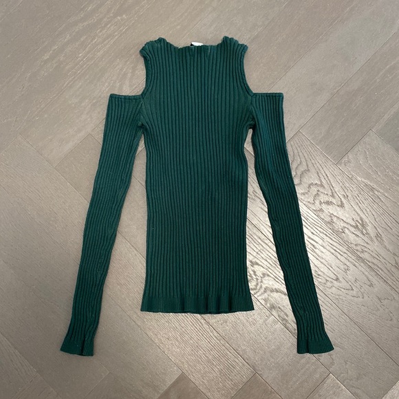 FOREVER 21 Green Cold Shoulder Knit Love Sleeve - Picture 4 of 9